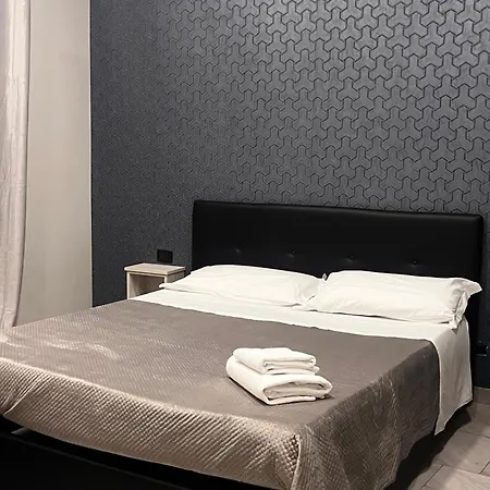 Int&rnational Bed & Breakfast *